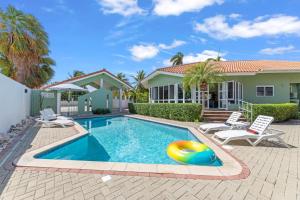 La alberca dentro o cerca de Villa Verde · Pool · Guesthouse · Ping Pong