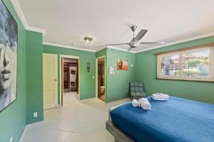 Una cama o camas en una habitación de Villa Verde · Pool · Guesthouse · Ping Pong 73 fotos más