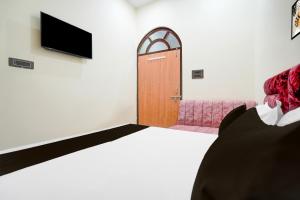 Μια τηλεόραση ή/και κέντρο ψυχαγωγίας στο Hotel White House +21 φωτογραφίες