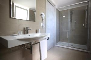 A bathroom at Relais Manfredi