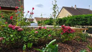 Κήπος έξω από το Chambre avec salle de bain privative et borne de recharge électrique T2 +2 φωτογραφίες