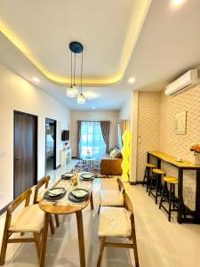 Et opholdsområde på NeoCasa,Lanna vibe-live local life