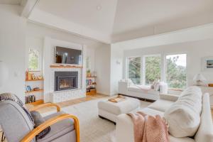 Χώρος καθιστικού στο Graceful Getaway