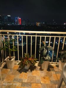 En balkon eller terrasse på JC Palace Residence