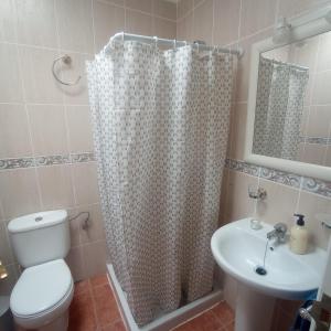 Et badeværelse på GAVIOTA RELAX