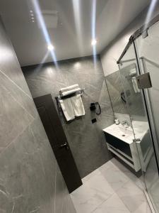 Koupelna v ubytování Апарт-отель Nine Rooms + 37 fotografií