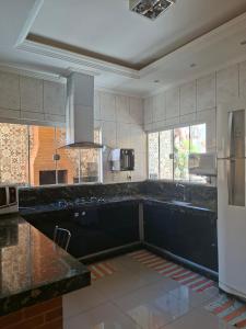 Η κουζίνα ή μικρή κουζίνα στο Cantinho Abençoado