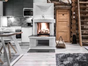 Kuchyň nebo kuchyňský kout v ubytování Villa RukanKelo