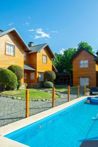 Πισίνα στο ή κοντά στο Hosteria y Cabañas Posada Quinen