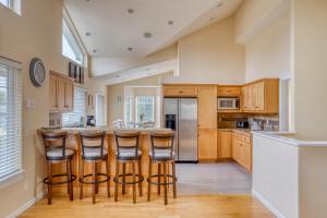 Η κουζίνα ή μικρή κουζίνα στο Bridgeview Escape