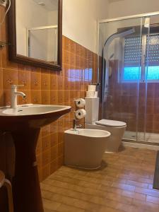 Koupelna v ubytování Minho AL + 19 fotografií