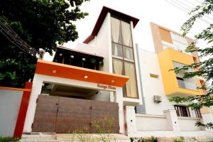 Το κτήριο όπου στεγάζεται  το διαμέρισμα