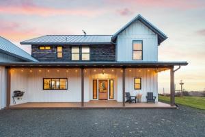 Το κτήριο όπου στεγάζεται  η παραθεριστική κατοικία