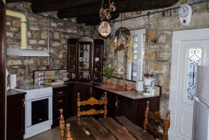 Φωτογραφία από το άλμπουμ του Herb Stone Lodges στους Ασπράγγελους