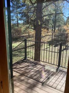 Μπαλκόνι ή βεράντα στο Durango Colorado Four Bedroom Two Bathroom Home