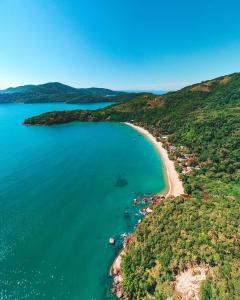 Un paisaje natural cerca de la posada 9 fotos más