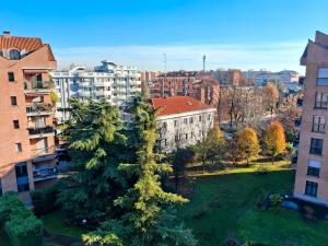 Γενική άποψη της πόλης San Giuliano Milanese ή θέα της πόλης από  αυτό το διαμέρισμα
