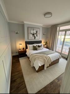 Giường trong phòng chung tại Gravesend - 4 bedroom house great for contractors