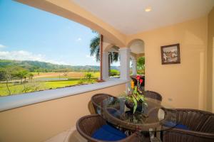 En generel udsigt til bjerge eller udsigt til bjerge taget fra feriehuset