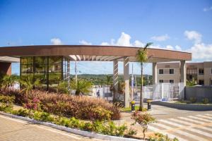 vistas a un edificio con pabellón en Apartamento completo próximo à praia de ponta negra, en Parnamirim