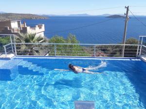 Bazén v ubytování SUBÜŞAH Suit Apart Konaklama nebo v jeho okolí