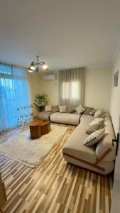 Гостиная зона в Luxury Apartment in Dokki شقة فاخره في الدقي