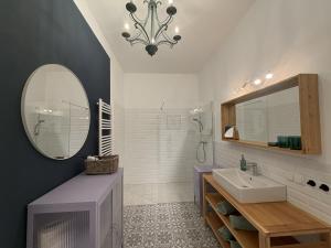 Ένα μπάνιο στο Luxury Living Bad Aussee by Landluft +23 φωτογραφίες