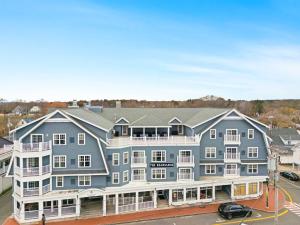 Tòa nhà nơi căn hộ tọa lạc