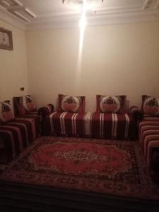 Χώρος καθιστικού στο Taghazout beachside apartment