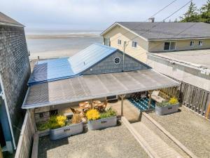 NetartsにあるThe Bears Denの青屋根の家屋 +27枚の写真