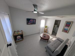 Χώρος καθιστικού στο Hudson Oasis