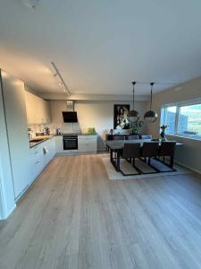 Kuchyň nebo kuchyňský kout v ubytování Apartment 72 m2, 2 bedrooms,Kitchen Bathroom,Wi-Fi and TV