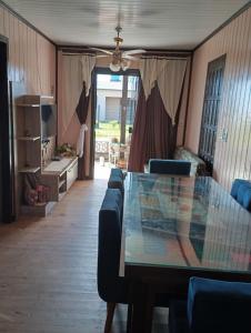 Μια τηλεόραση ή/και κέντρο ψυχαγωγίας στο Casa de praia