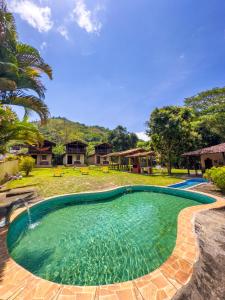 ボニートにあるSítio Piscina do Violãoのリゾートのプールの画像