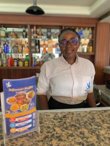 Επισκέπτες που μένουν στο Appart'hôtel Micheline Suites, Bastos +149 φωτογραφίες