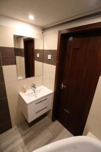A bathroom at Apartment Igor
