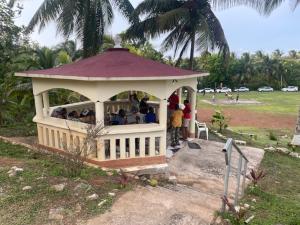 Φωτογραφία από το άλμπουμ του Lowe's Camping Ground and Retreat 