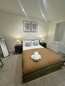 Ένα ή περισσότερα κρεβάτια σε δωμάτιο στο 2 Bedroom Central Reading - RG1 Highgrove Mews