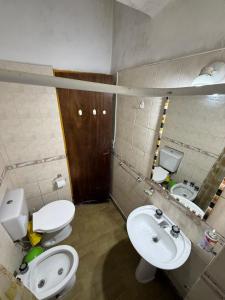 Ένα μπάνιο στο Departamento en San Bernardo