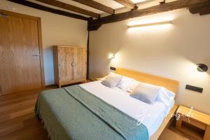 Ένα ή περισσότερα κρεβάτια σε δωμάτιο στο Ganekobide