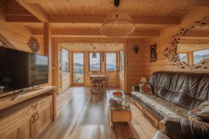 Телевизор и/или развлекательный центр в 'Góralskie Zacisze' z sauną