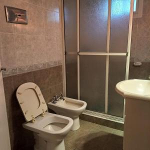 Et badeværelse på Casa alquiler verano