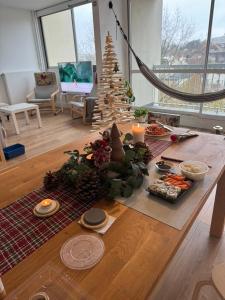 Mad i den private indkvartering eller i nærheden + 4 billeder