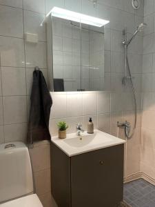 O baie la Studio Esterinkatu