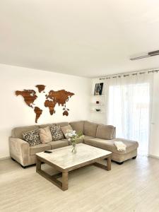 Φωτογραφία από το άλμπουμ του Villa Cataleya - Jacuzzi, Pool & Sea View in Orient Bay σε Orient Bay