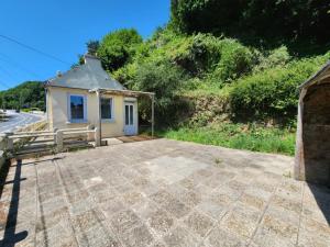 Hoone, kus puhkemaja asub