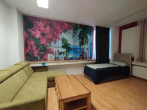 Φωτογραφία από το άλμπουμ του Apartment 30 mit 3 Zimmer Küche Dusche Waschmaschine Wi-Fi σε Redwitz an der Rodach