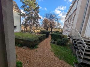 Κήπος έξω από το Couvent Providence