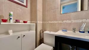 Ένα μπάνιο στο Apartamento En Las Delicias