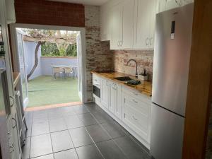 Kuchyň nebo kuchyňský kout v ubytování Casa Catalina